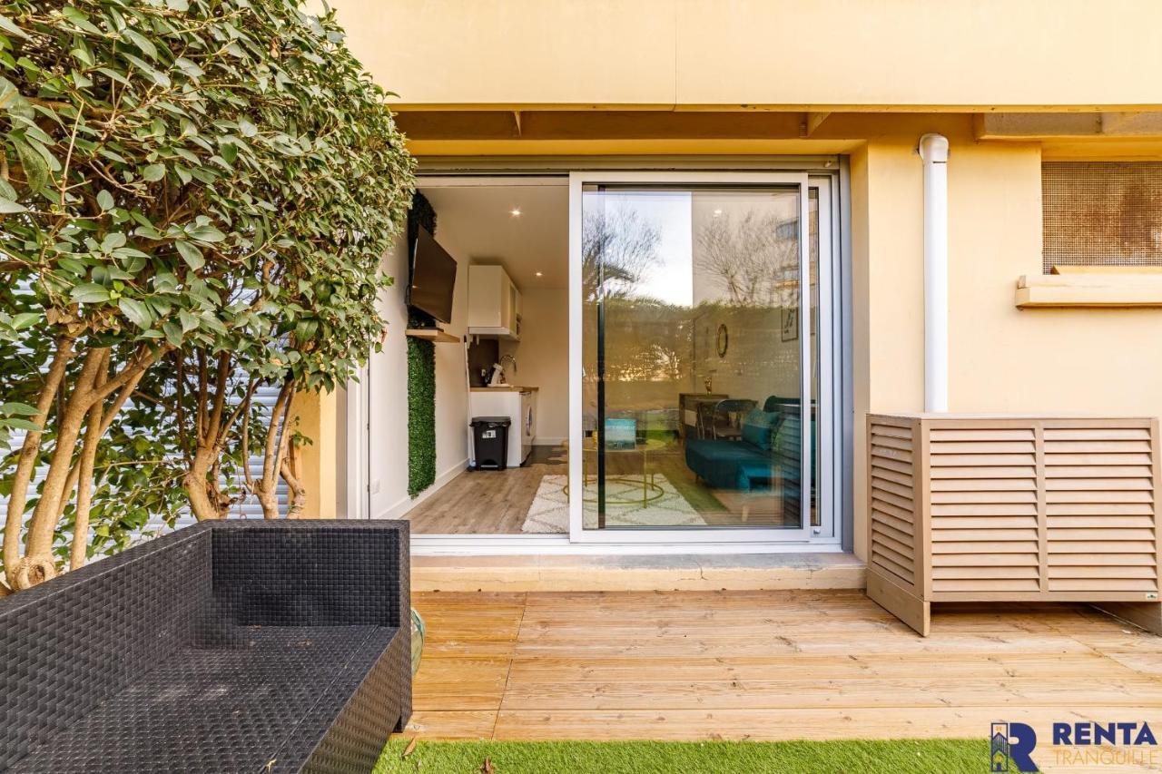 Appartement Le Provencal - Wi-Fi - Parking à Fréjus Extérieur photo